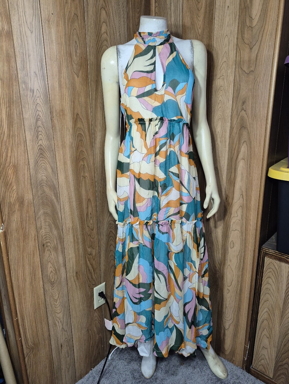 Anthropologie Maeve Keyhole Halter Maxi Dress Sz S NWT ...Brand New....in excell